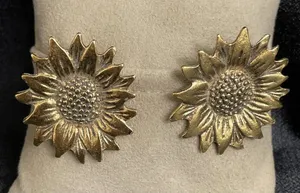 Vintage Earrings Sunflower Clip-On Gold Tone Beautiful thumbnail 1