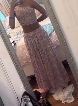 Matching maxi skirt and off the shoulder crop to thumbnail 1