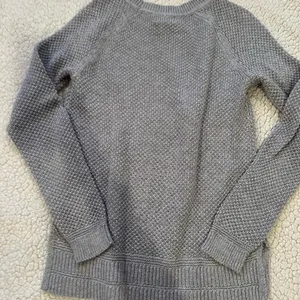 Old Navy Sweater thumbnail 3