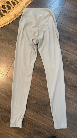 NVGTN Seamless High-Waist Leggings in Pale Gray thumbnail 1