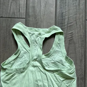 Athleta Green Fitted Sleeveless Tank Top thumbnail 7
