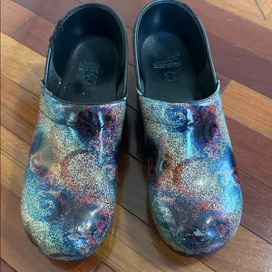 DANSKO Professional Clogs Metallic Patent Leather Abstract Colorful Artsy 41 thumbnail 11