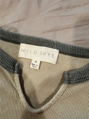 Baby Tee Tan Size M thumbnail 2