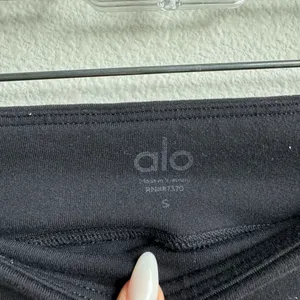 Alo Yoga High-Waist Flutter Flare Leggings Black Size Small thumbnail 6