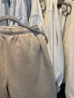 Aritzia Mega Sweatpants thumbnail 3
