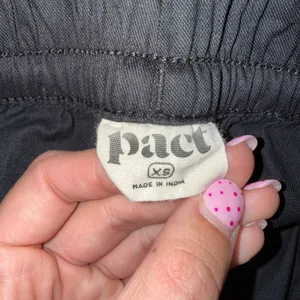 Pact Jogger Pants Women XS Black Excellent Organic Cotton Drawstring Casual thumbnail 2