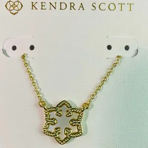 Kendra Scott Snowflake Gold Short Pendant Necklace thumbnail 2