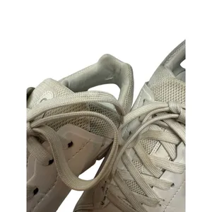 ON The Roger Advantage Women’s 9.5 White thumbnail 9