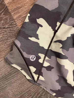 Lululemon Hotty Hot Low-Rise Short Camo Print Women's Running Green Size 6 thumbnail 5
