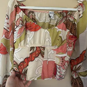 Rue 21 Cropped Butterfly Blouse thumbnail 2