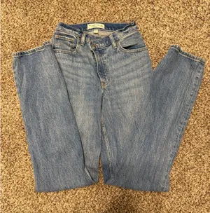 Abercrombie Jeans 90s High-Rise Straight Curve Love thumbnail 1
