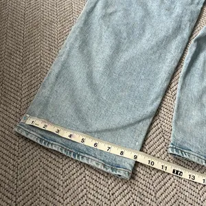 Old Navy Light Wash Denim Jeans thumbnail 7