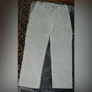 American Eagle Cargo Stretch Straight Pant in Green Size 14 Regular thumbnail 6