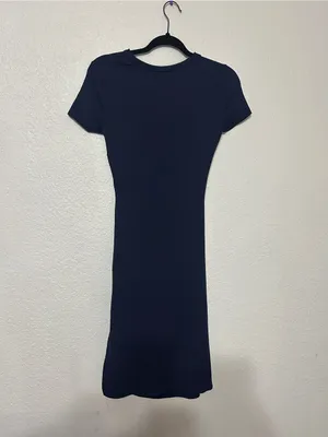 Classic Navy Short-Sleeve Midi Dress with Side Ruching thumbnail 3