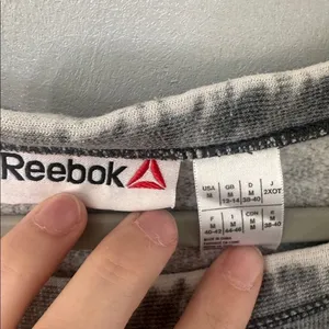 Reebok Womens Sweatshirt Gray Acid Wash Raglan Fleece Pullover Medium thumbnail 3
