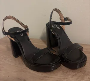 Block Black Heel Size 6 thumbnail 1