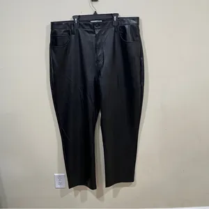 NWT Abercrombie & Fitch Curve Love High Rise 90s Straight Vegan Leather18 short thumbnail 4