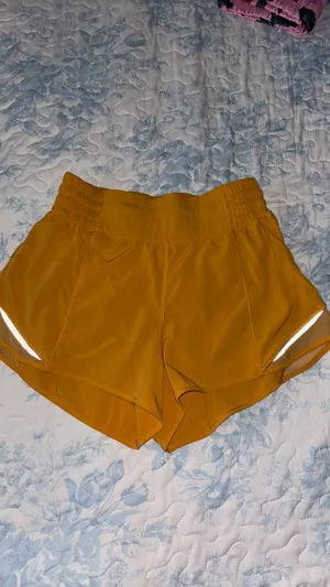 Lululemon Shorts thumbnail 3
