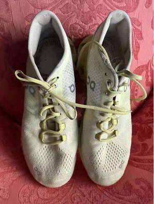 On Cloud Running Women’s Sneakers in Light Yellow thumbnail 1
