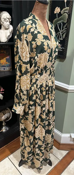 Dress Forum Floral Baroque V‑Neck Maxi Dress – Size Large (NWT) thumbnail 1