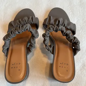 NWOT a new day block heel sandals thumbnail 5