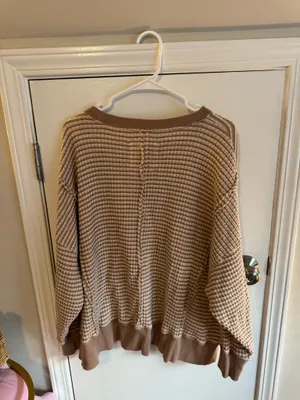 American Eagle Outfitters Sweatshirt thumbnail 2