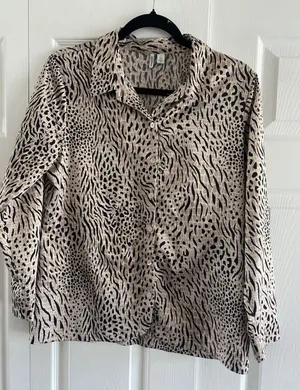 Nordstrom Mixed Animal Print Button Down Shirt Womens Size S Tan Black Leopard thumbnail 1