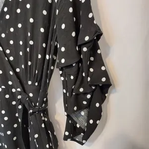 Lulu's Black White Polka Dot Tiered Ruffle 3/4 Sleeve Midi Tie Wrap Dress Small thumbnail 4