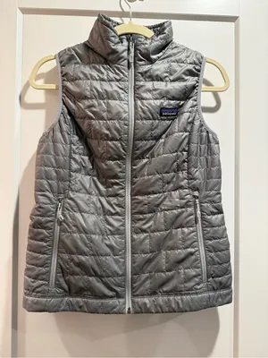 Patagonia Nano Puff Vest Women’s Small Gray Primaloft‎ Quilted Size Small thumbnail 3