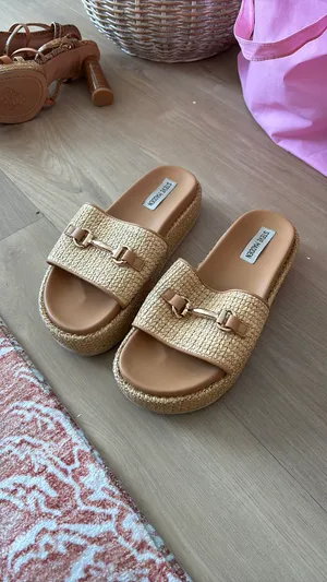 Steve Madden Platform Sandals thumbnail 2