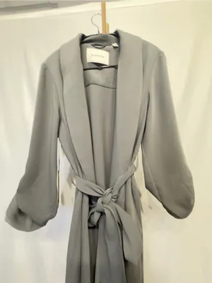 NWT Aritzia Babaton Kahlo Robe - Coal Gray- size Small thumbnail 10