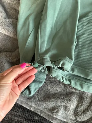 Size 4 thumbnail 2