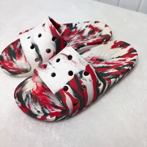 CROCS CLASSIC MARBLED SLIDES Flame Red White Black Unisex Slides‎ Sandals M4 W6 thumbnail 2