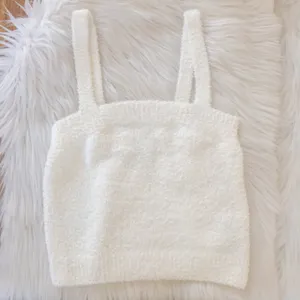 Forever 21 White super soft crop top and highwaist highrise short set, brand new with tag thumbnail 4