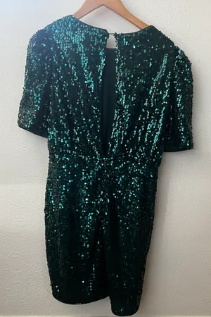 VICI TYRA SEQUIN PUFF SLEEVE CUTOUT BACK MINI DRESS - Emerald Green thumbnail 5