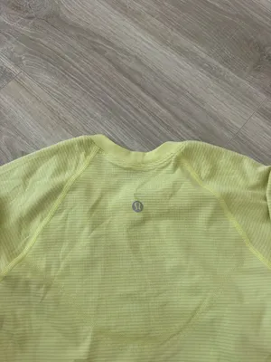 Lululemon cropped long sleeve  thumbnail 2