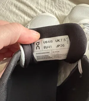 Running Shoes thumbnail 4