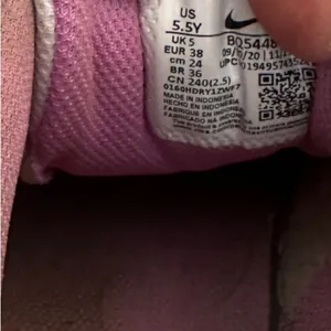 Nike Athletic‎ Shoes thumbnail 7