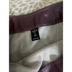 SheIn Plum Purple Faux Leather Mini‎ Skirt Small Button Detail Mod Retro Dark Romance thumbnail 2