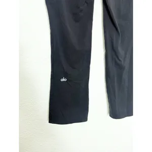 Alo Airbrush High-Waist Flutter Cropped Leggings Size XS Black Split Flare Hem thumbnail 11