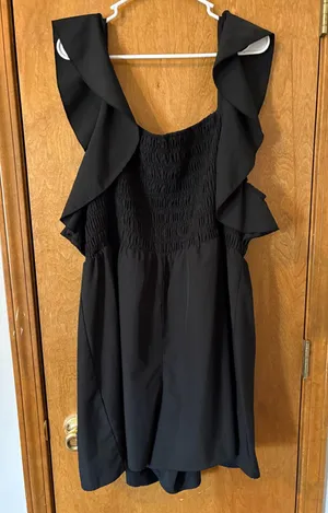 Boutique Black Flowy Romper thumbnail 1