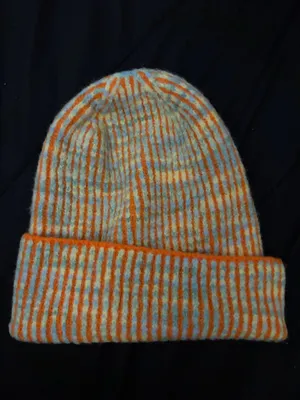 Beanie free people  thumbnail 2