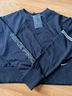 Nike Black Cropped Crew Sweatshirt with Sleeve 'NIKE PRO' Branding thumbnail 2