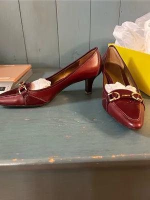 Circa by Joan David Women’s Pointed Leather Loafers w/Gold Bit Burgundy | Size 7 thumbnail 6