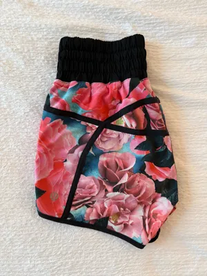 Lululemon Shorts thumbnail 6
