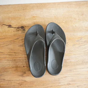 OOFOS OOriginal Black Recovery Sandals Womens 9 Mens 7 Comfort Flip Flops thumbnail 7