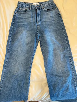 Stradivarius High-Waisted Jeans thumbnail 3