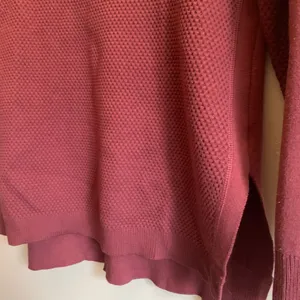 Athleta Maroon Textured Sweater Crew Neck Long Sleeve Top Shirt Women Small thumbnail 2