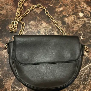 Forever 21 saddle bag Black Crossbody Bag with Gold - tone Chain thumbnail 1