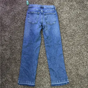 GAP Straight Leg Jeans thumbnail 8